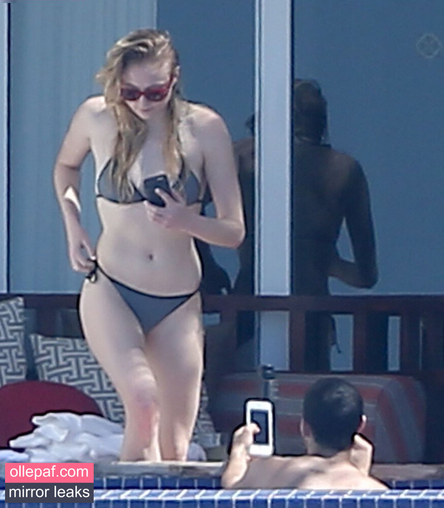 Sophie Turner Nude Leaks OnlyFans #59 - Fapello