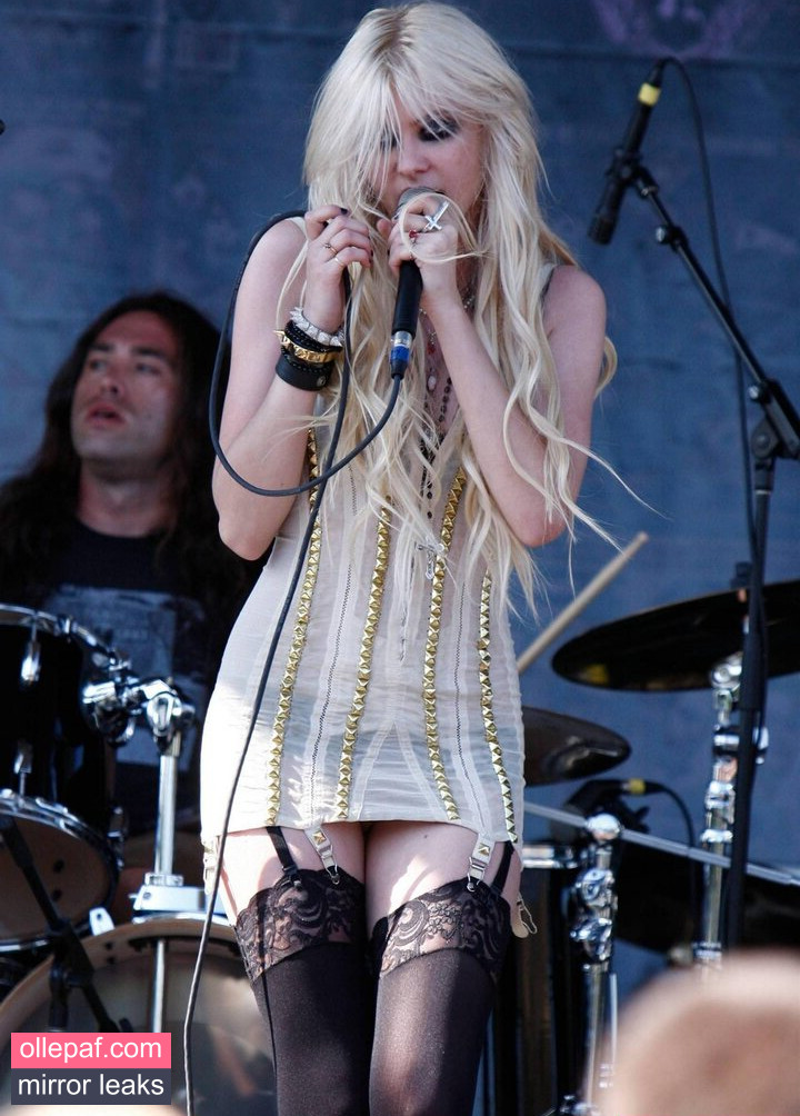 Latest Leaks Taylor Momsen Nude #220 - Fapello