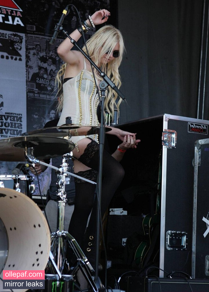 Latest Leaks Taylor Momsen Nude #222 - Fapello