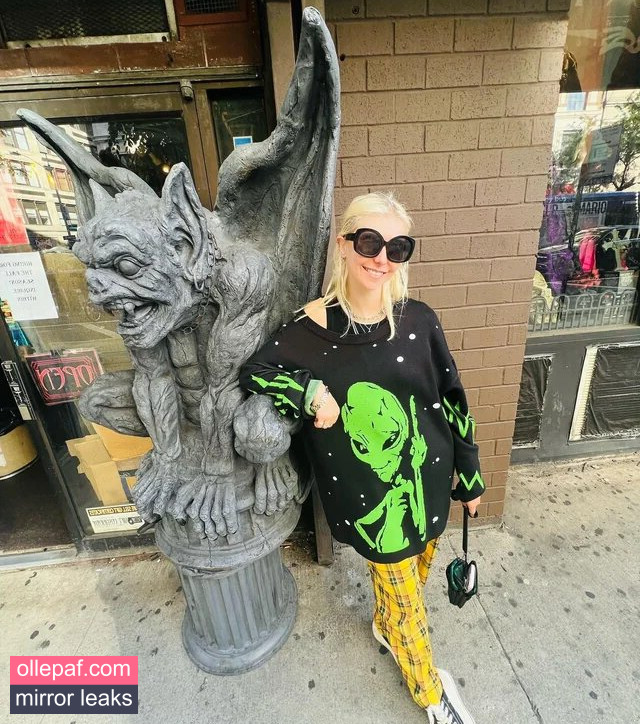 Latest Leaks Taylor Momsen Nude #503 - Fapello