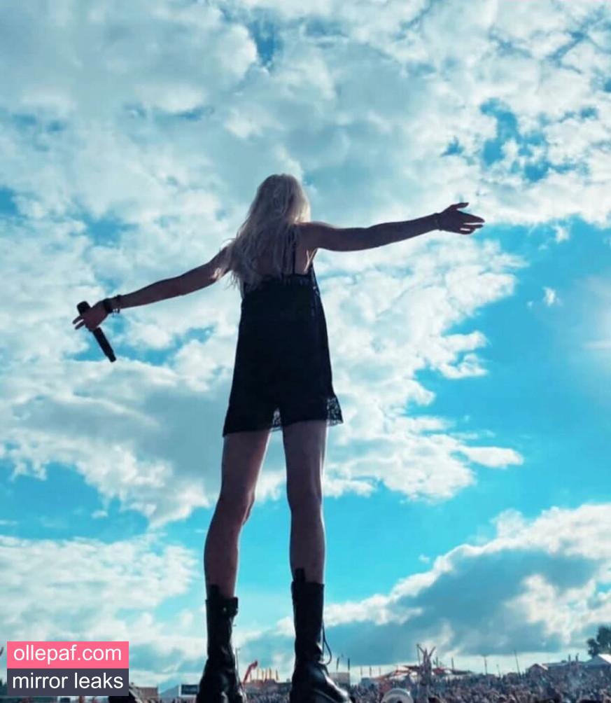 Latest Leaks Taylor Momsen Nude #957 - Fapello