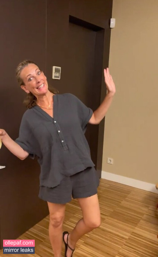Latest Leaks TV Shopping Presenters Nude #246 - Fapello