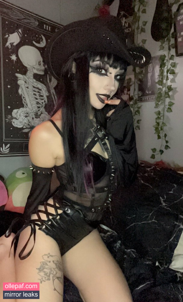 Latest Leaks xxgothdollyxx Nude #45 - Fapello